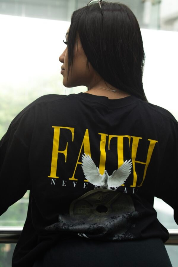 OVERSIZED FAITH