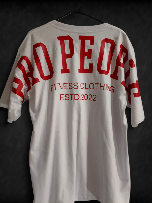 OVERSIZED PRO PEOPLE BLANCO y ROJO