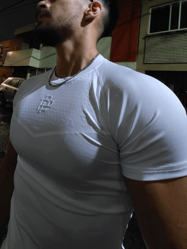 PLAYERA COMPRESIÓN HEX WITHE