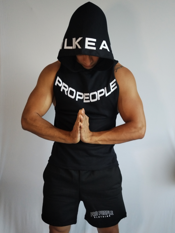 CHALECO DE ENTRENAMIENTO CON GORRO