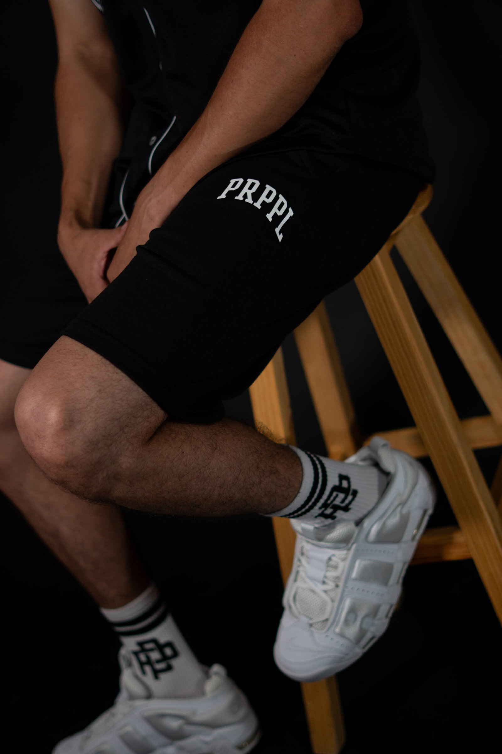 CONJUNTO NEGRO SHORT+ SUDADERA PRPPL